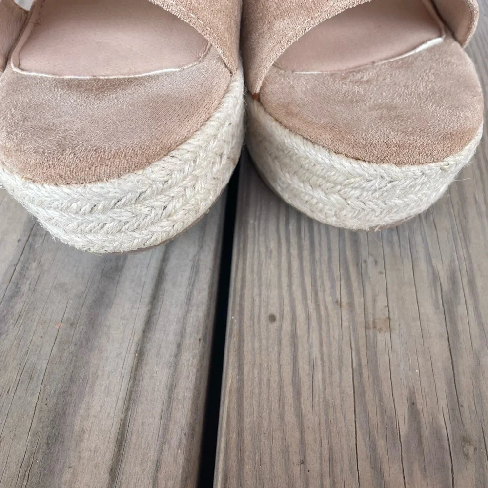 Women’s Camel Color Ankle Strap Platform Wedge Sandals Size EU 36 US 5.5
